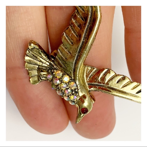 Vintage bird in flight brooch aurora Borealis rhinestone belly with red eye - Picture 5 of 7
